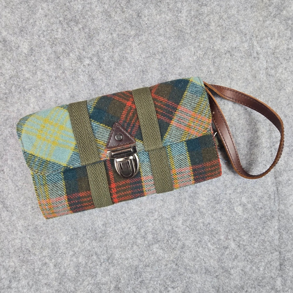 Triple Five Soul Clutch Womens OS Multicolor Plaid Wool Blend Wristlet Bag